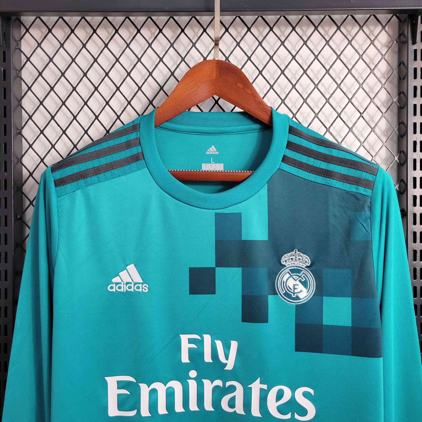 Maillot Manche Longue Troisième Real Madrid 2017-2018